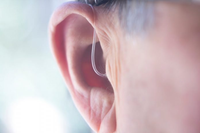 Aparat sluchowy wewnatrzuszny – czy to dobry wybor